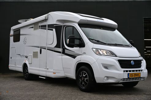 Knaus Sky TI Silver Selection 700 MEG (2016)